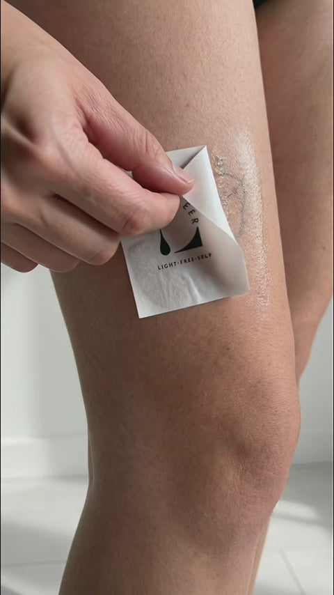Tattoo application tutorial demonstrating how to transfer the tattoo onto skin, including peeling, pressing, and removing steps for easy application.